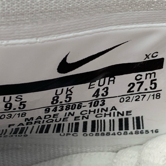 🆕 Nike Kyrie 4 Seattle Seahawks, White/Royal Blue - Picture 8 of 8